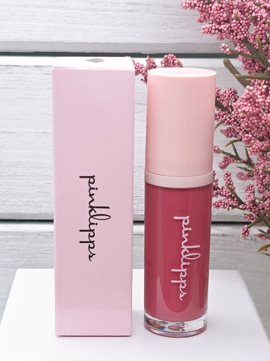 *new* pinklipps Cosmetics
Everlasting Liquid Blush in rare