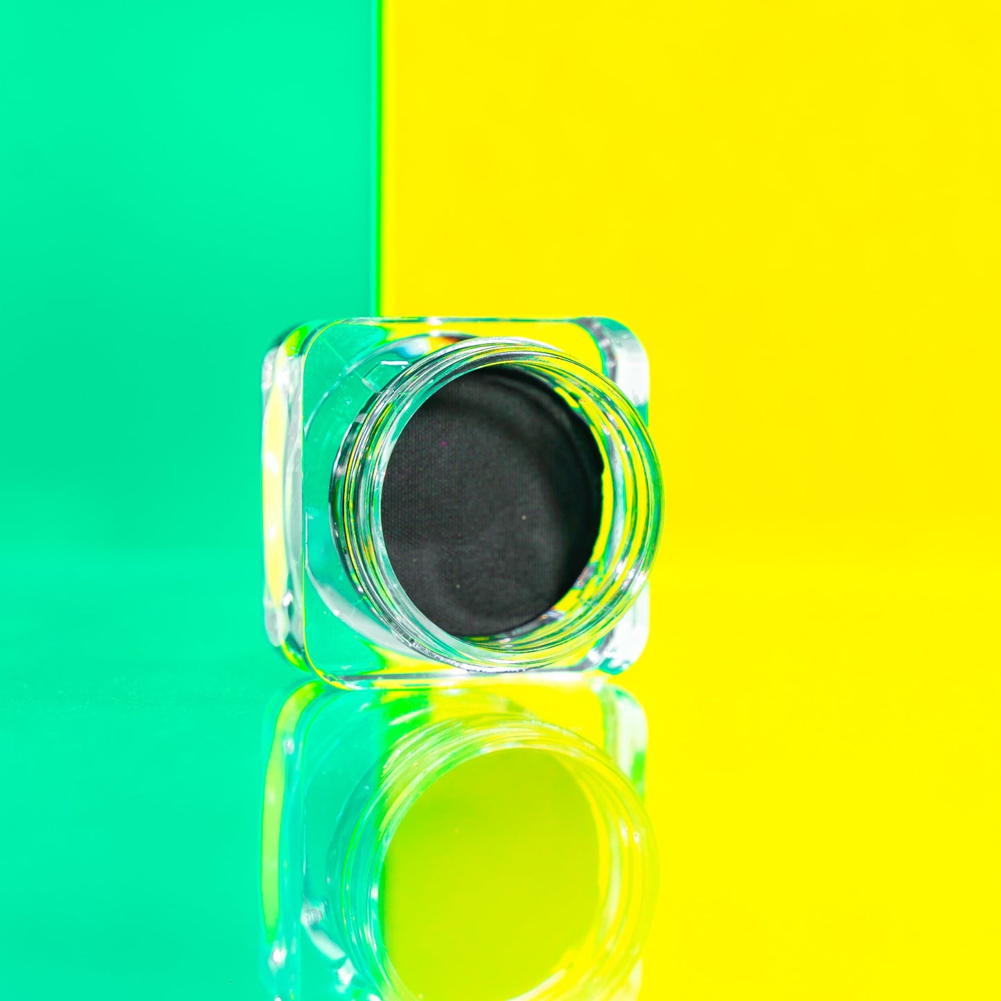 Zaaki Zaaki Black water activated eyeliner in shade #