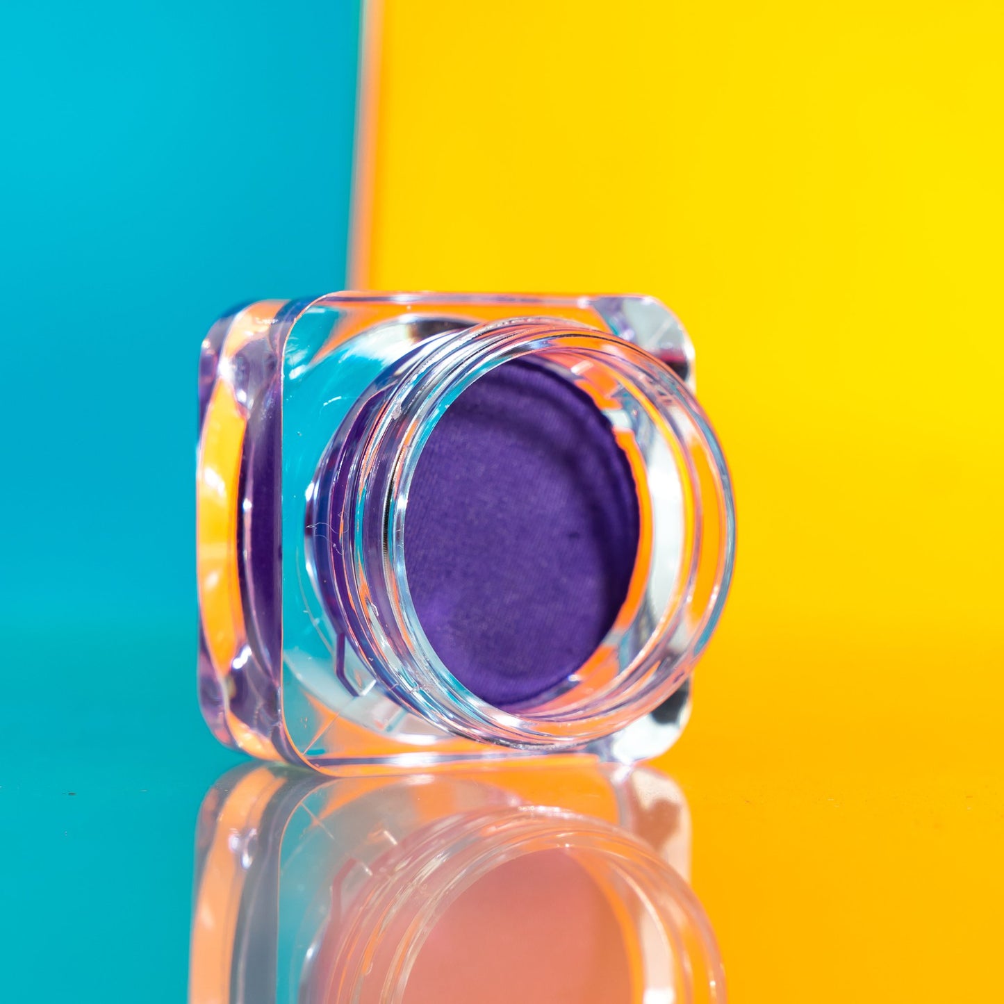 Zaaki Zaaki Purple water activated eyeliner in shade messy bun