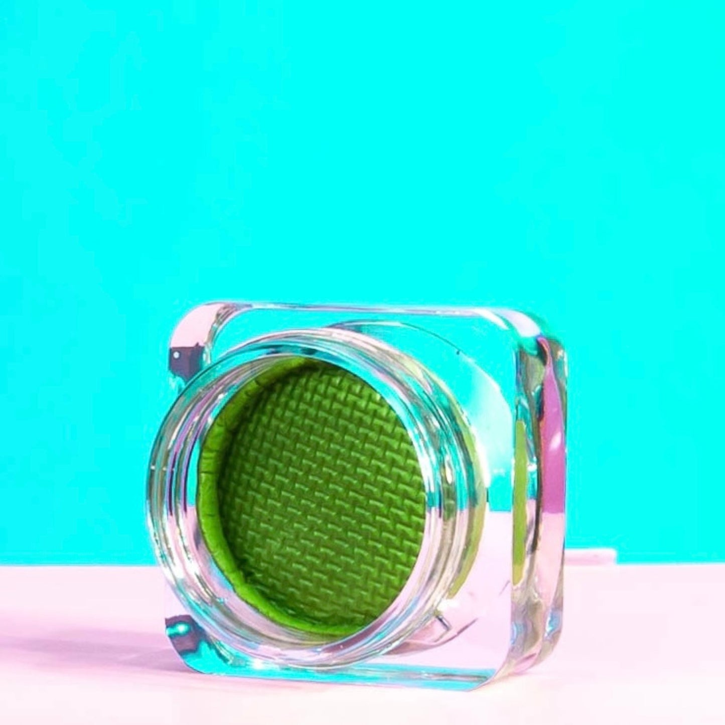 Zaaki Zaaki deep green water activated eyeliner in shade match 